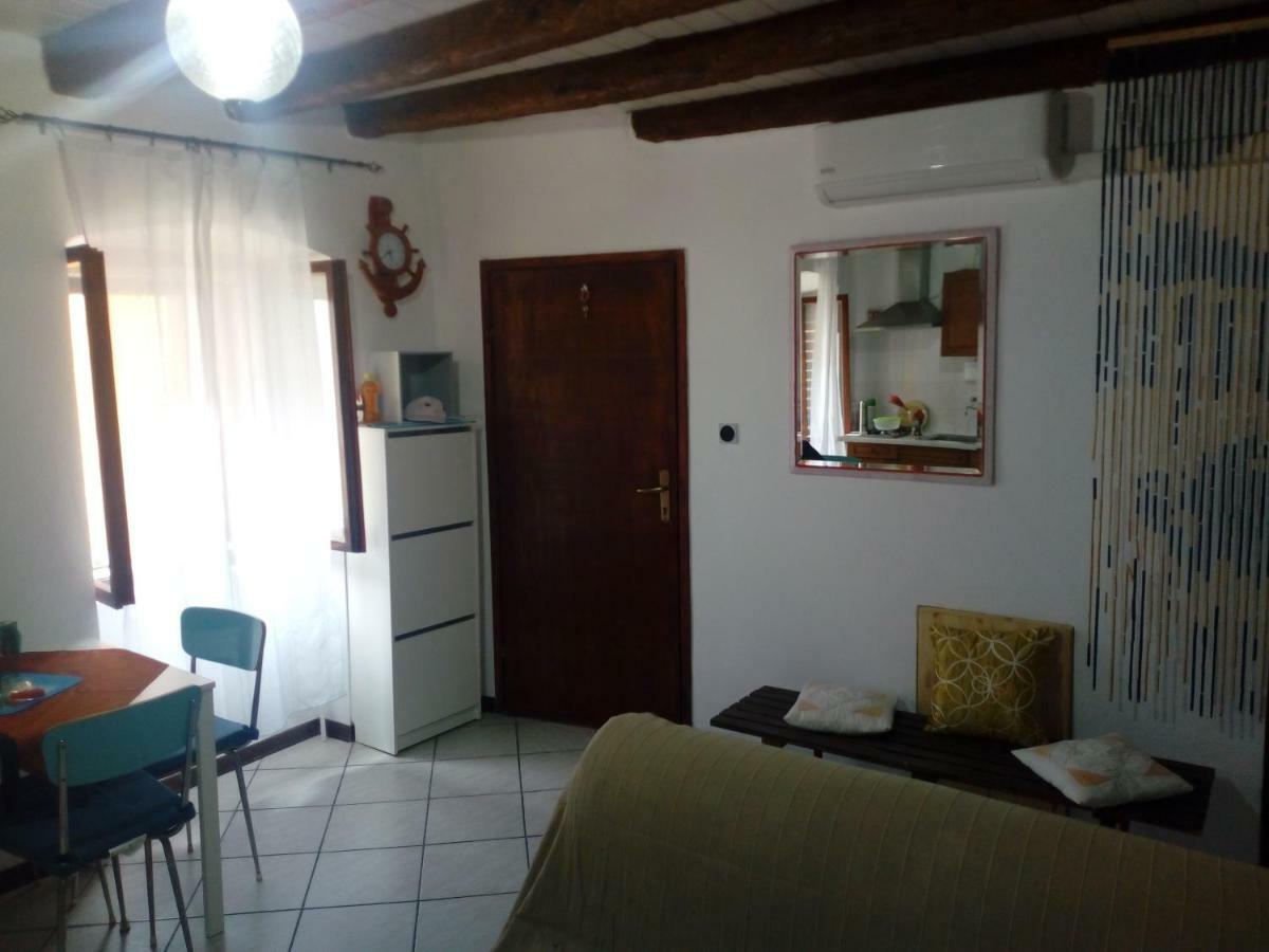 Apartment The Old House เวอร์ซาร์ ภายนอก รูปภาพ